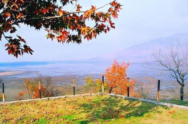 Autumn season in kashmir